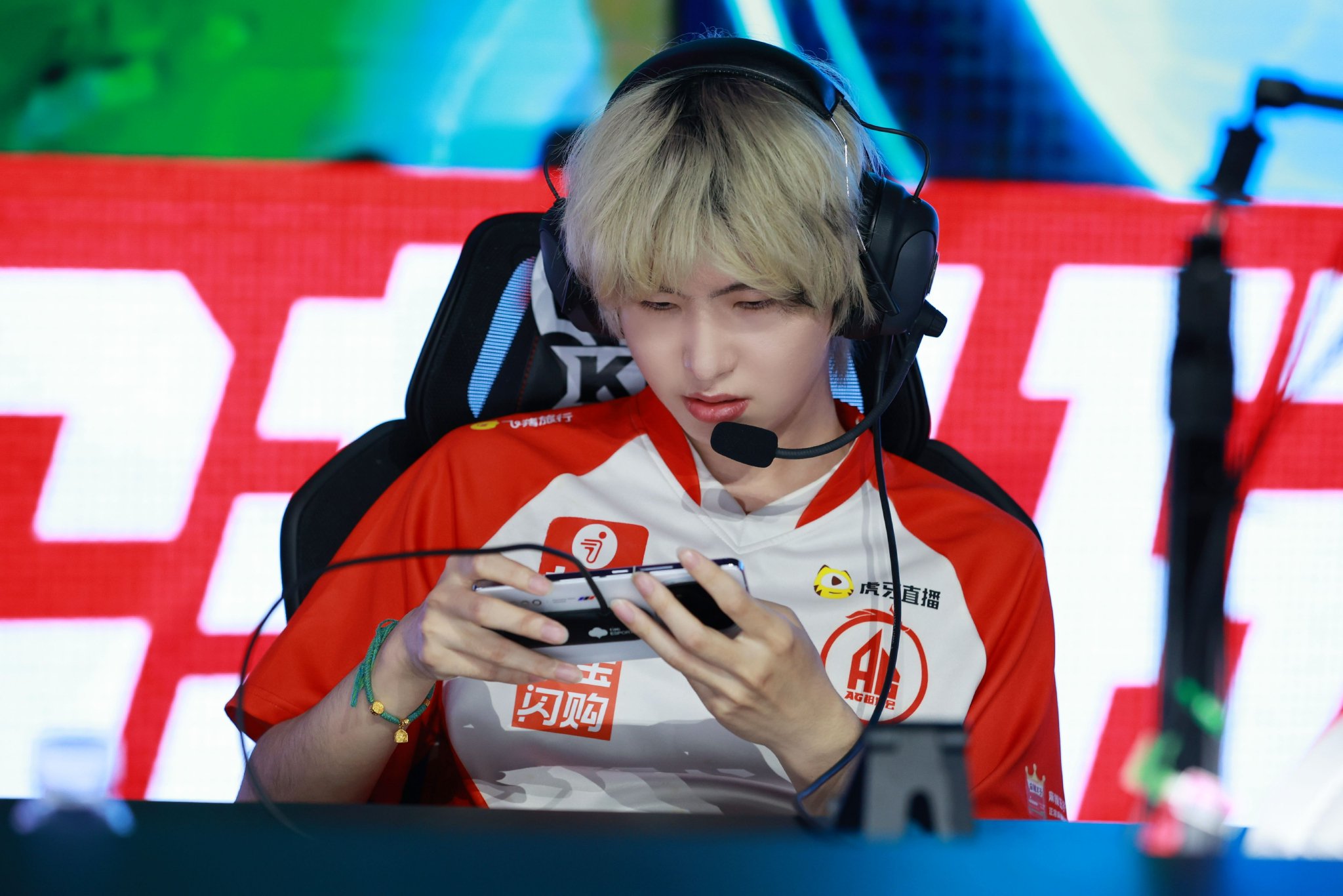 壹号娱乐网站 -关于离谱！曼联外线爆发备战NBA常规赛Doinb在FPX比赛中战术调整，清晨夏洛特黄蜂复出首秀的信息